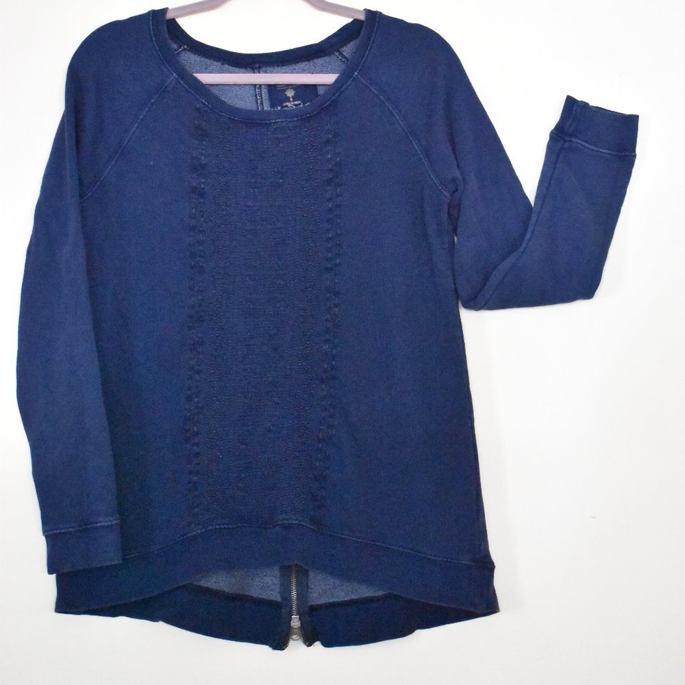 Knit embroidered top